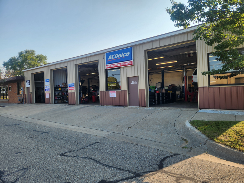 Zeeland’s Hometown Auto Shop With A Heart Pro Motors Service auto repair shop exterior in Zeeland, MI.